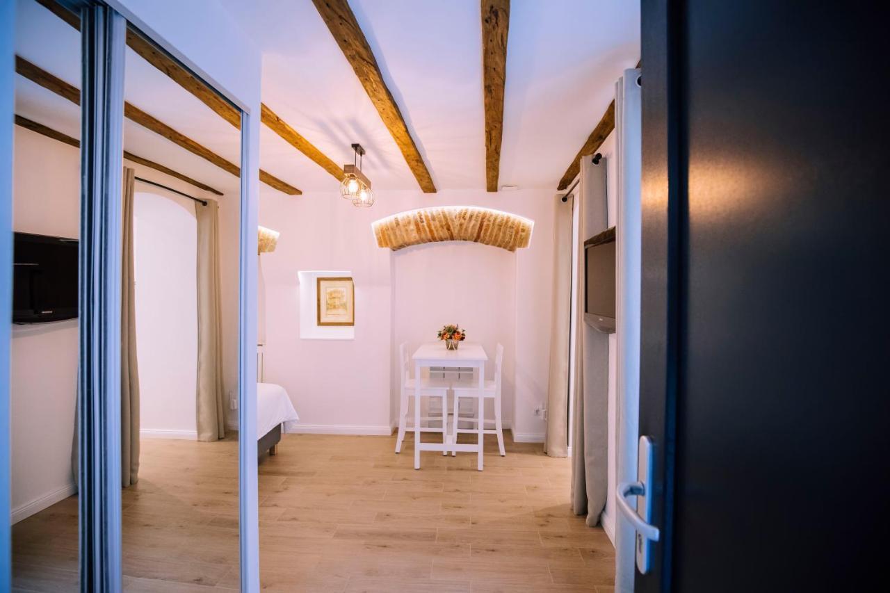 Chic Central Studio Sibiu Exteriör bild